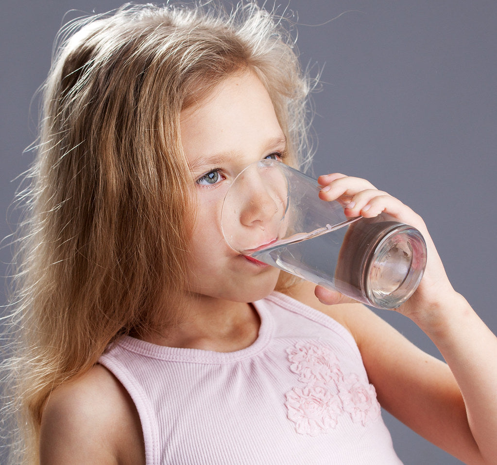 4 Ways to Encourage Your Kids to Drink More Water